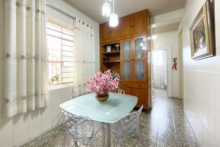 Casa à venda com 460m², 7 quartos e 3 vagas Casa à venda com 460m², 7 quartos e 3 vagasSala de Jantar