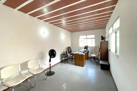 Casa à venda com 460m², 7 quartos e 3 vagas Casa à venda com 460m², 7 quartos e 3 vagasEscritório