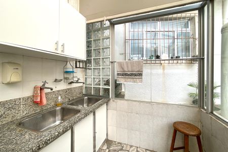 Casa à venda com 460m², 7 quartos e 3 vagas Casa à venda com 460m², 7 quartos e 3 vagasÁrea de Serviço