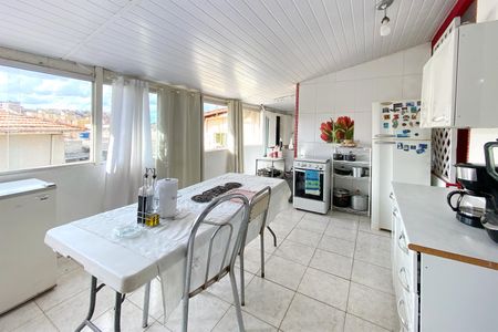 Casa à venda com 460m², 7 quartos e 3 vagas Casa à venda com 460m², 7 quartos e 3 vagasCasa 4