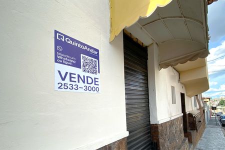 Casa à venda com 460m², 7 quartos e 3 vagas Casa à venda com 460m², 7 quartos e 3 vagasPlaca
