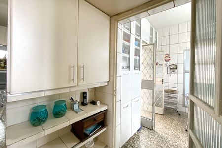 Casa à venda com 460m², 7 quartos e 3 vagas Casa à venda com 460m², 7 quartos e 3 vagasPassagem