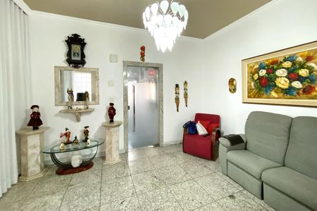 Casa à venda com 460m², 7 quartos e 3 vagas Casa à venda com 460m², 7 quartos e 3 vagasSala