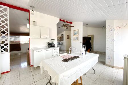 Casa à venda com 460m², 7 quartos e 3 vagas Casa à venda com 460m², 7 quartos e 3 vagasCasa 4