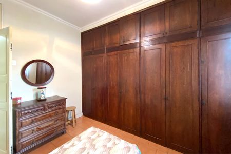 Casa à venda com 460m², 7 quartos e 3 vagas Casa à venda com 460m², 7 quartos e 3 vagasQuarto 2