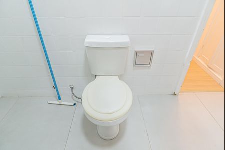 Apartamento à venda com 104m², 2 quartos e sem vaga Apartamento à venda com 104m², 2 quartos e sem vagaBanheiro