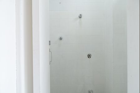 Apartamento à venda com 104m², 2 quartos e sem vaga Apartamento à venda com 104m², 2 quartos e sem vagaBanheiro de Serviço