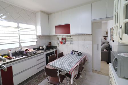 Casa à venda com 128m², 2 quartos e 2 vagasCozinha