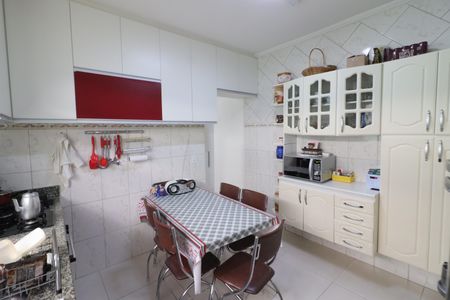 Casa à venda com 128m², 2 quartos e 2 vagasCozinha