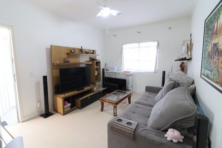 Sala de casa à venda com 2 quartos, 128m² em Veloso, Osasco