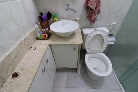 Casa à venda com 128m², 2 quartos e 2 vagasBanheiro