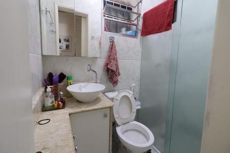 Banheiro de casa à venda com 2 quartos, 128m² em Veloso, Osasco