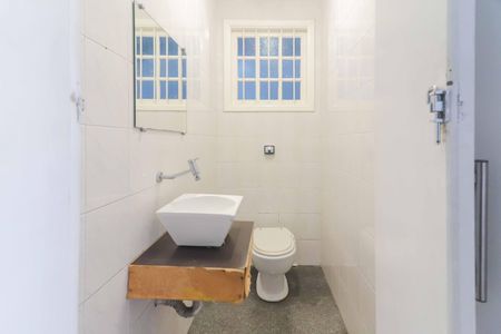 Lavabo de casa à venda com 3 quartos, 300m² em Butantã, São Paulo