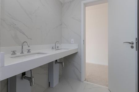 Apartamento para alugar com 125m², 3 quartos e 2 vagasBanheiro da Suíte 1