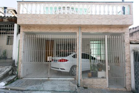 Casa para alugar com 130m², 3 quartos e 1 vaga Casa para alugar com 130m², 3 quartos e 1 vagaFachada