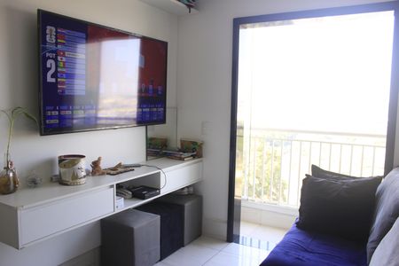 Sala  de apartamento à venda com 2 quartos, 56m² em São Roque, Guarulhos