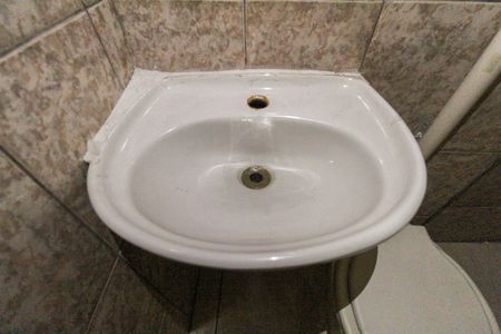 Casa à venda com 215m², 5 quartos e 3 vagasBanheiro da Suíte Casa 1