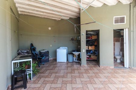 Casa à venda com 215m², 5 quartos e 3 vagasVaranda casa 2