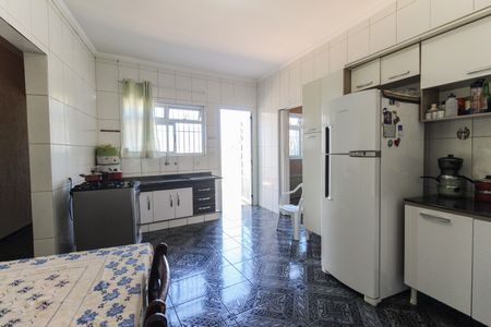 Casa à venda com 215m², 5 quartos e 3 vagasCozinha Casa 2