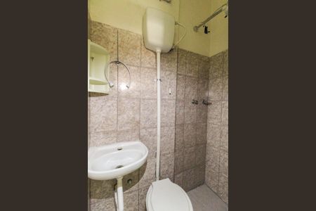 Casa à venda com 215m², 5 quartos e 3 vagasBanheiro da Suíte Casa 1