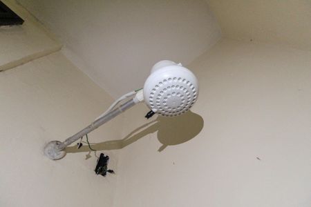 Casa à venda com 215m², 5 quartos e 3 vagasBanheiro da Suíte Casa 1