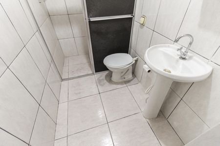 Casa à venda com 215m², 5 quartos e 3 vagasBanheiro Social Casa 1