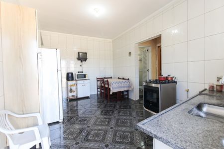 Casa à venda com 215m², 5 quartos e 3 vagasCozinha Casa 2