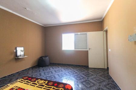 Casa à venda com 215m², 5 quartos e 3 vagasQuarto 3 Casa 2