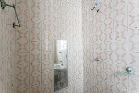 Banheiro de casa para alugar com 1 quarto, 60m² em Penha de França, São Paulo