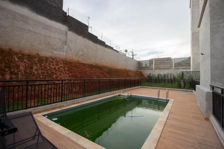 Apartamento para alugar com 33m², 2 quartos e sem vagaÁrea comum - Piscina