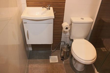 Banheiro de apartamento para alugar com 1 quarto, 40m² em Boqueirão, Santos