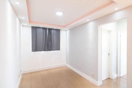 Sala de apartamento para alugar com 2 quartos, 45m² em Inhoaíba, Rio de Janeiro