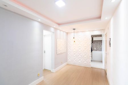 Sala de apartamento para alugar com 2 quartos, 45m² em Inhoaíba, Rio de Janeiro