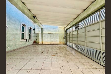 Casa à venda com 100m², 2 quartos e 2 vagas