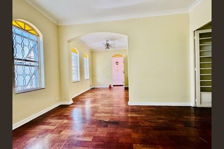 Casa à venda com 100m², 2 quartos e 2 vagas