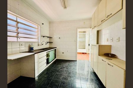 Casa à venda com 100m², 2 quartos e 2 vagas