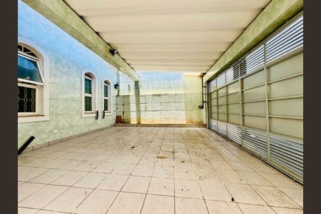 Casa à venda com 100m², 2 quartos e 2 vagas