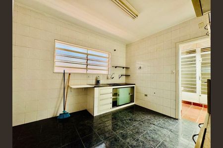 Casa à venda com 100m², 2 quartos e 2 vagas