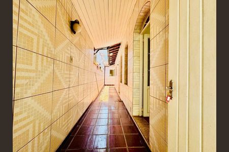 Casa à venda com 100m², 2 quartos e 2 vagas