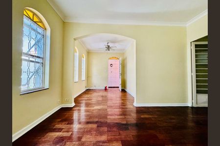 Casa à venda com 100m², 2 quartos e 2 vagas