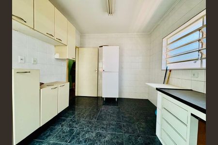 Casa à venda com 100m², 2 quartos e 2 vagas