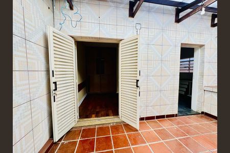 Casa à venda com 100m², 2 quartos e 2 vagas