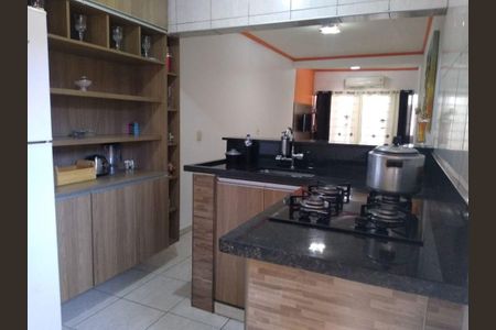 Casa à venda com 2 quartos, 170m² em Vila Nambi, Jundiaí