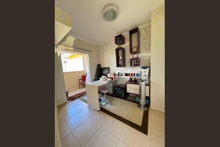 Casa de condomínio à venda com 120m², 3 quartos e 4 vagas