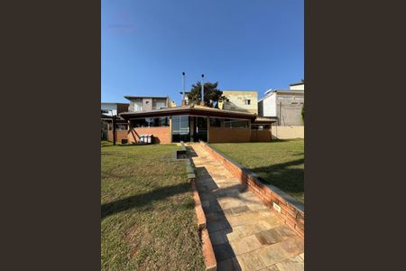 Casa de condomínio à venda com 120m², 3 quartos e 4 vagas