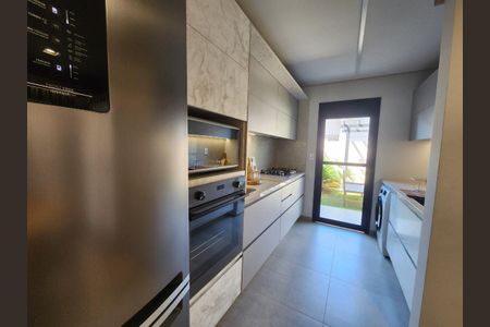 Casa de condomínio à venda com 111m², 2 quartos e 2 vagas