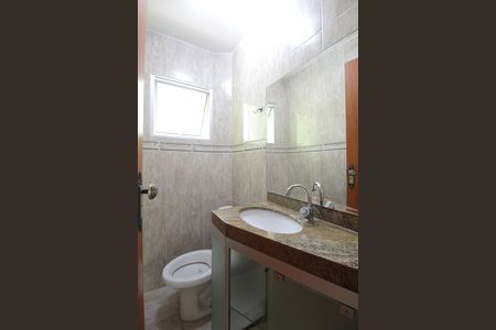 Casa de condomínio à venda com 77m², 2 quartos e 1 vagaLavabo