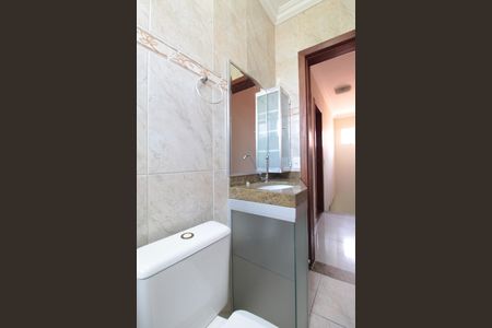 Casa de condomínio à venda com 77m², 2 quartos e 1 vagaBanheiro Social