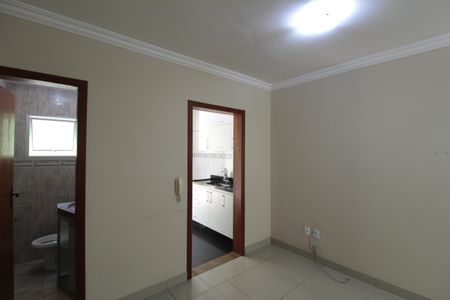 Casa de condomínio à venda com 77m², 2 quartos e 1 vagaSala