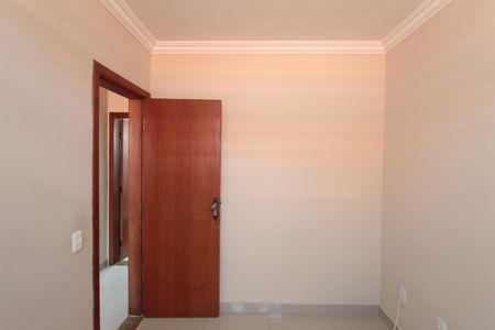 Casa de condomínio à venda com 77m², 2 quartos e 1 vagaQuarto 2